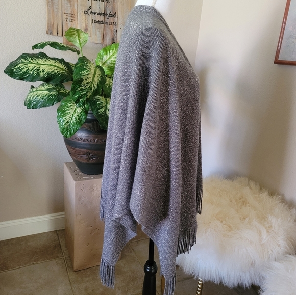 Shimmery Wrap - Picture 9 of 10